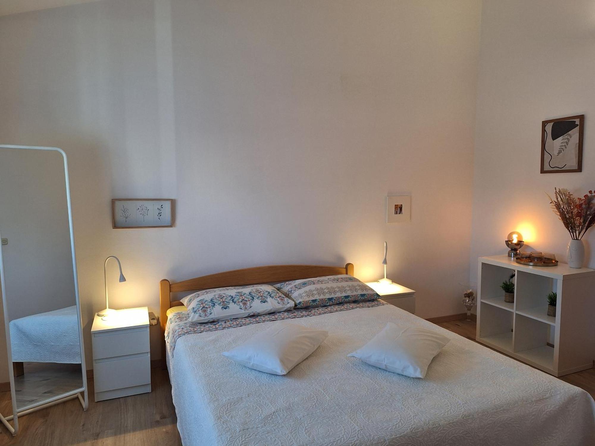 Apartments And Rooms Lorena 236 로비니 외부 사진