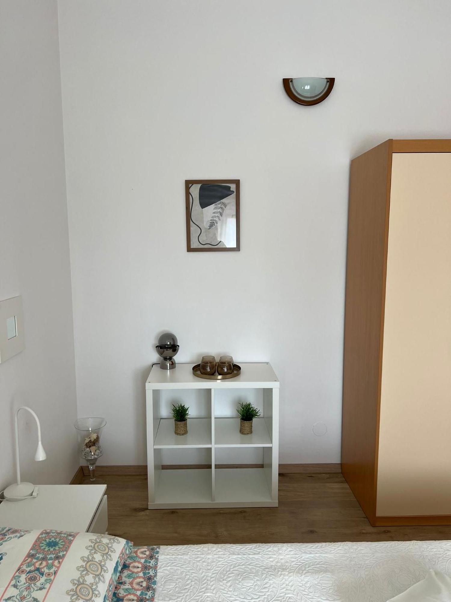 Apartments And Rooms Lorena 236 로비니 외부 사진